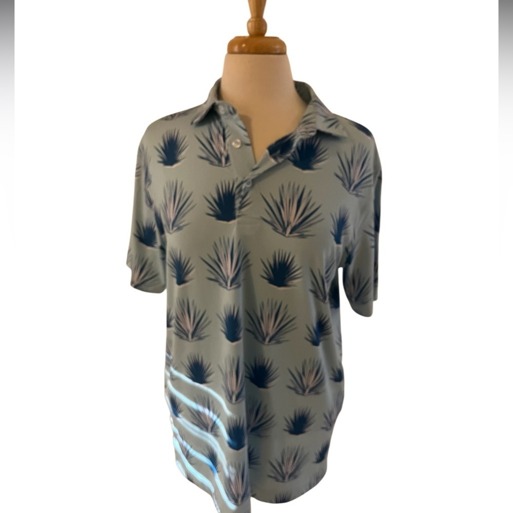 Men’s Golf Shirt By Waggle-Size Medium